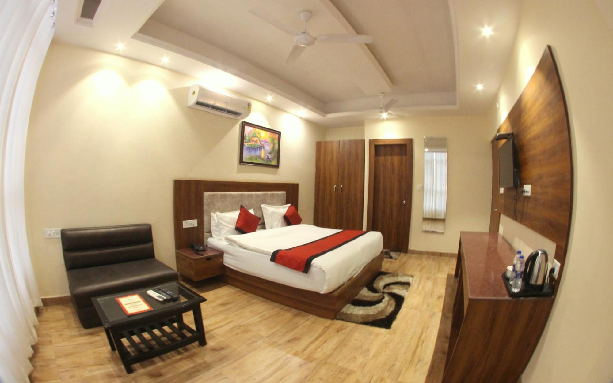 The Royal Bhumesh Hotell Katra  Eksteriør bilde